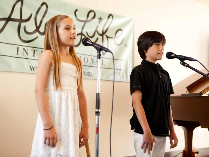 Oksana Enrichment Singing Slider